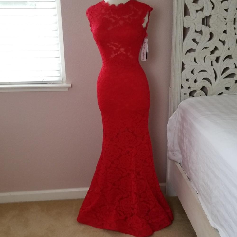 🤩HOSTPICK New Betsy & Adam Red Lace Mermaid Dress - Picture 3 of 7